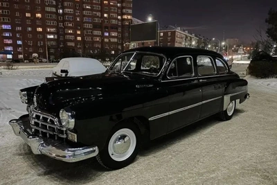 В Екатеринбурге продают редкий советский ГАЗ-12 ЗИМ