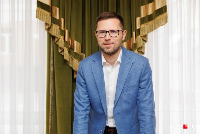 Сидорову 43 года. До этого он был поочередно директором двух областных департаментов  | Источник: Ирина Шарова / 72.RU