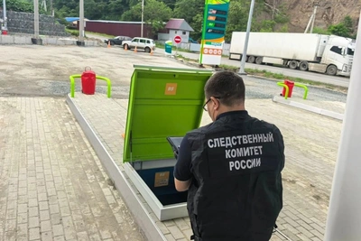 СК проверяет взрыв газа на заправке в Холмске