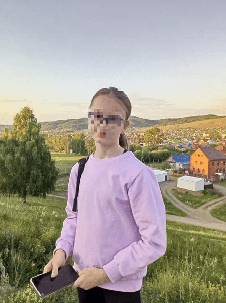 Близкие простились с 11-летней Ксенией Устюговой, которую убил отец подруги