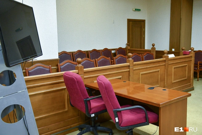 В суде сейчас выбирают присяжных, которые будут участвовать в этом деле | Источник: Артём Устюжанин / E1.RU