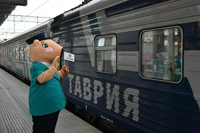 Новый поезд «Таврия» из Москвы встретили в Сочи