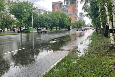 Выделенку для автобусов на Профсоюзной в Тюмени убрали