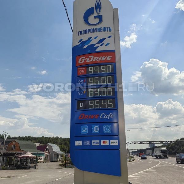 «Газпромнефть» тоже не отстает по росту цен | Источник: Андрей Пашинский / Voronezh1.ru