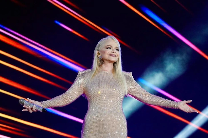 Лариса Долина | www.starhit.ru