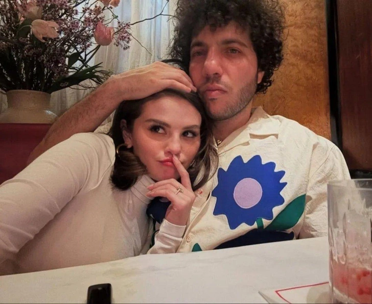 Селена Гомес и Бенни Бланко  | Источник: Соцсети 