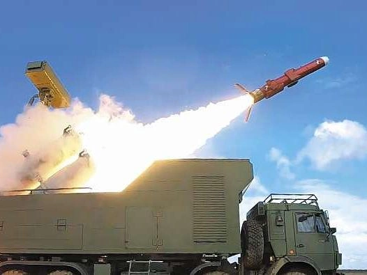 Береговой ракетный комплекс «Рубеж-МЭ» предназначен для защиты побережья и поражения надводных целей с берега. | Источник: пресс-служба Рособоронэкспорта