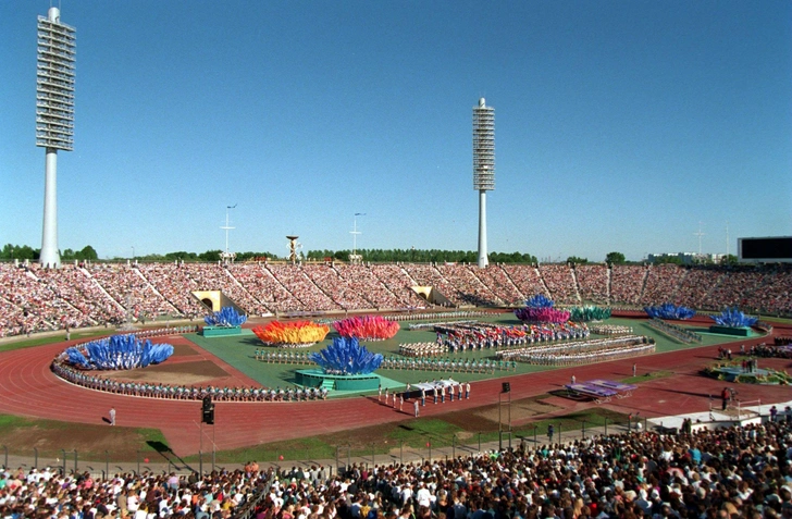 Стадион им. Кирова в 1994 году | Источник: Chris Cole/ALLSPORT via Getty Images