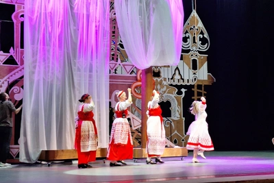 «Летучий корабль» готовится к премьере в Курганской филармонии