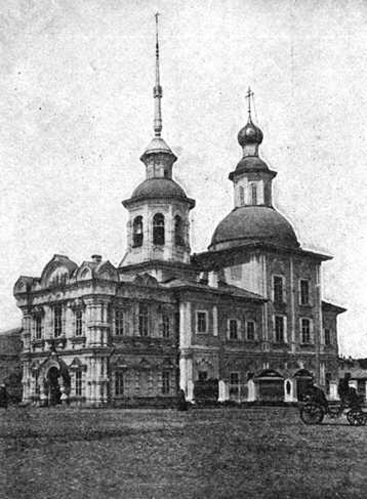 От бассейна до цирка: 10 примеров того, как использовали храмы во времена СССР