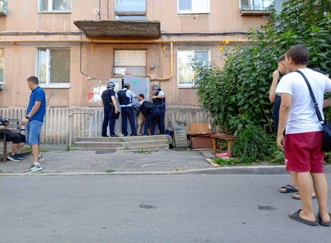 Появились фотографии с задержанием стрелка из Мехзавода | ya62.ru