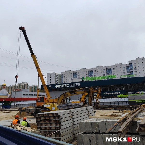Стройплощадка на Михневской улице в конце апреля 2026-го | Источник: Игорь Мещанев / MSK1.RU