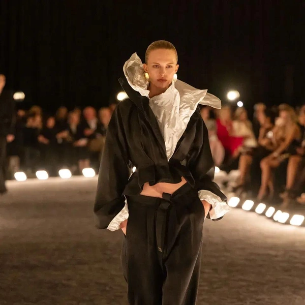 Источник: Schiaparelli 