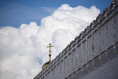 В Кургане к Пасхе распространяют открытки для храма