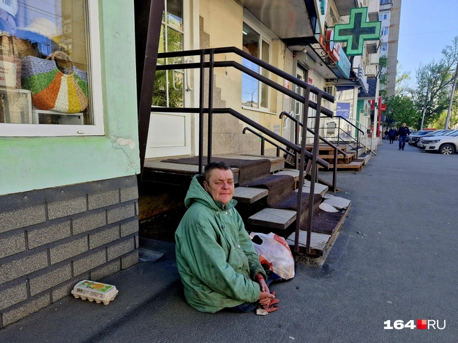 Поскитавшись по больницам и общагам, Нина вернулась на улицу | Источник: Виктория Федорова / 164.RU