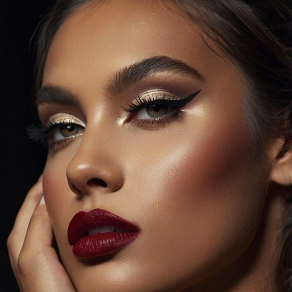 макияж на новый год 2026, новогодний макияж 2026, новогодний макияж, макияж на новый год, легкий макияж на новый год, какой макияж на новый год, новогодняя косметика | Источник: Pinterest