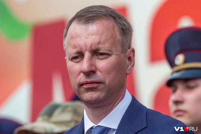 «Рад, что чаще буду видеть семью»: Алексей Волоцков возвращается депутатом в Волгоградскую областну…