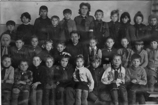 3-й класс школы № 1 Читы | Источник: Музей истории народного образования Забайкалья
