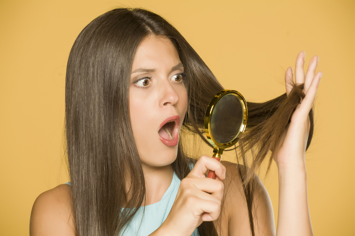 Генетический дефект и жесткие диеты: трихолог рассказала, почему секутся волосы