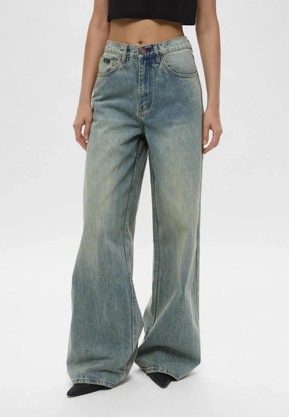 5 лучших способов стилизации джинсов зимой 2026 года