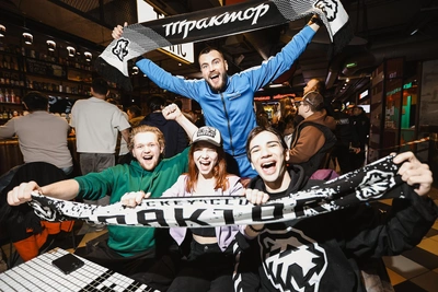 Челябинск болел за Трактор: фоторепортаж с фан-зоны