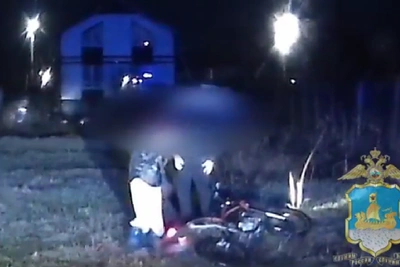 Полицейские задержали несовершеннолетнюю на питбайке