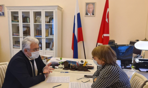 Вице-губернатор Олег Эргашев: Ситуация с ковидом ухудшается, "амбулаторные - легкие" пациенты будут получать фавипиравир бесплатно