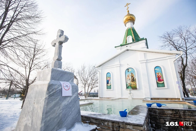 В купели у храма Преполовения Пятидесятницы на Всесоюзной улице купаться запретили | Источник: Евгений Вдовин