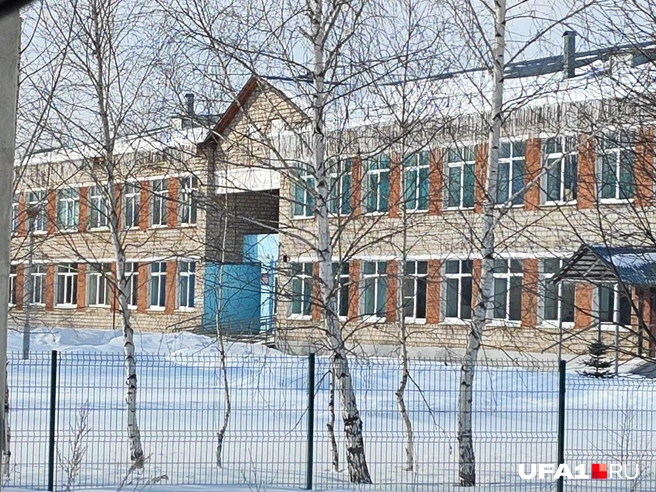 Школа почти новая&nbsp;— по меркам времени | Источник: Марина Каримова / UFA1.RU