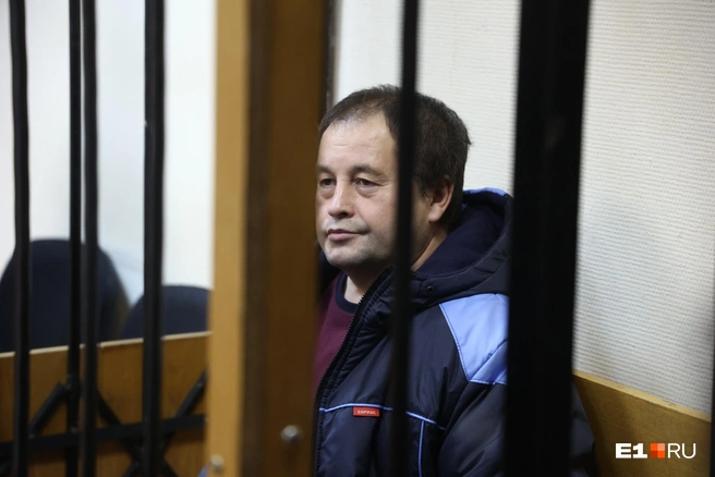 Рафис не стал общаться с журналистами | Источник: Владислав Лоншаков / E1.RU
