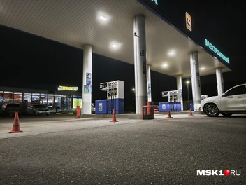 Водителей разворачивают, топлива пока нет | Источник: Михаил Мечев / MSK1.RU