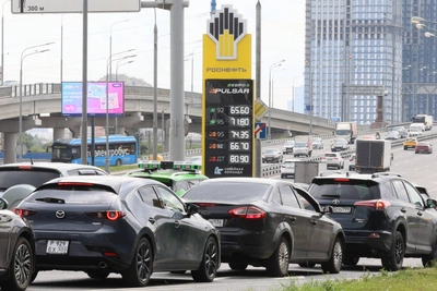 Ситуация на заправках Москвы: очереди и дефицит бензина