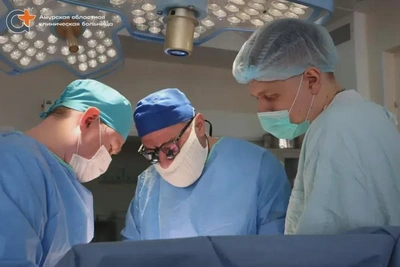 В Приамурье спасли две жизни двойной операцией