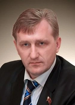Данилюка подозревали в нечестном получении званий | Источник: defence.mgimo.ru