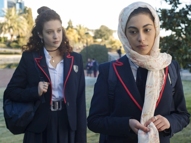 В сериале «Элита» нет положительных и отрицательных героев, все они придерживаются «серой морали». | Источник: Кадр из сериала «Элита»