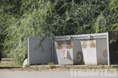 В Благовещенске обновляют контейнеры для мусора