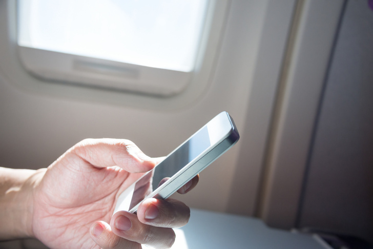 «Аэрофлот» разрешил пассажирам не выключать телефоны во время всего полета