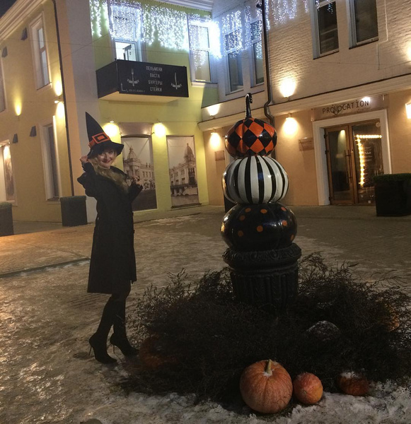 Страшно красивые: смелые образы Хэллоуина в Инстаграмах (запрещенная в России экстремистская организация) омичей
