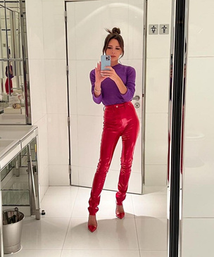 Виктория Бэкхем VS Круз Бекхэм: чей образ в красных латексных брюках круче?