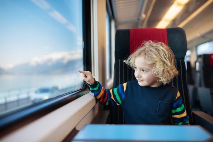 Дошкольникам разрешили бесплатно ездить на отдельных местах в пригородных поездах