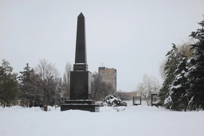 Stele Honoring Stalingrad Valor Misses Opening on Victory Anniversary