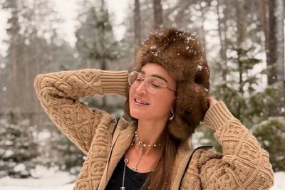 Бузова осталась на Алтае для зимнего отдыха