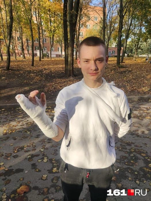 Юристы семьи настаивают, что перелом мизинца — не единственное доказательство насилия над кадетом, в деле есть другие доказательства | Источник: Иван Маринец