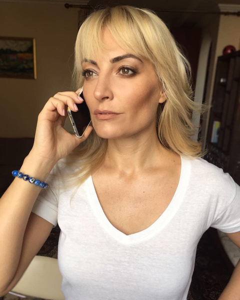 Актриса Евгения Ахременко: «Отец моих детей вычеркнул нас из жизни»
