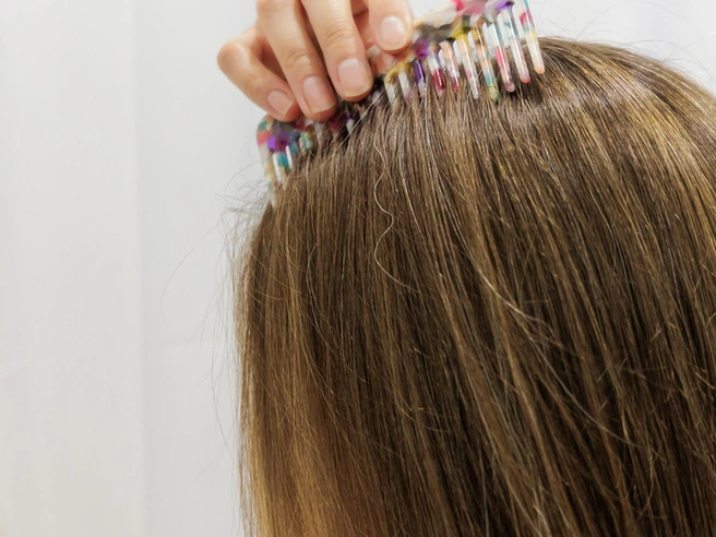 Специалисты рекомендуют избегать использования чужих расчесок | Источник: Мария Ленц / NGS24.RU