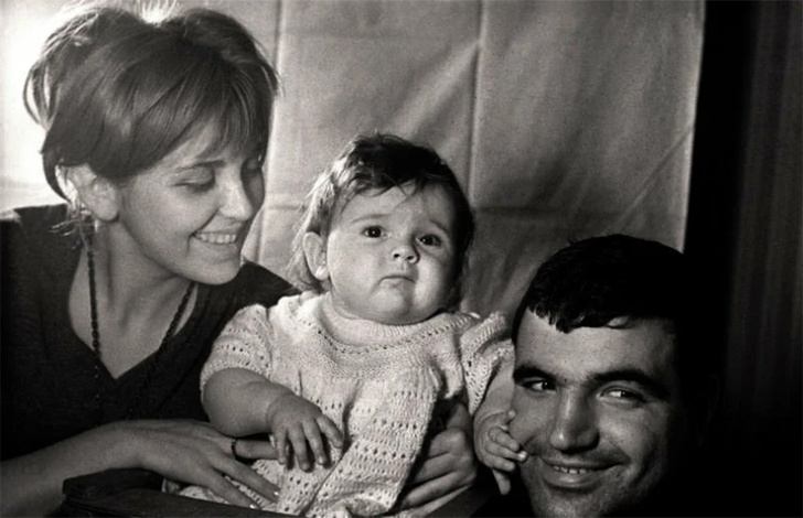 Инна Гулая и Геннадий Шпаликов с дочерью 