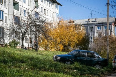 Томск планирует увеличить штрафы за парковку на газонах