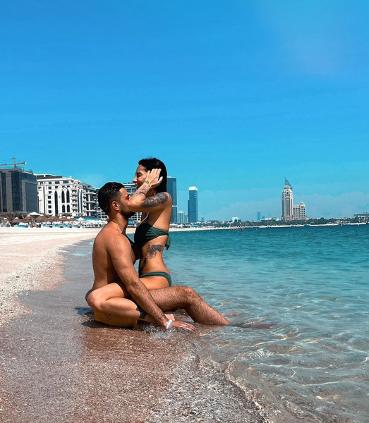 Саша Кабаева улетела в Дубай с новым бойфрендом