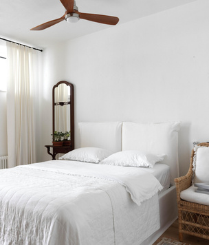 Белые спальни: 45+ белоснежных интерьеров