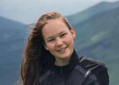 Сбежала от побоев отчима в скалы, где чуть не встретила смерть: как 15-летняя Эя вытащила себя на берег